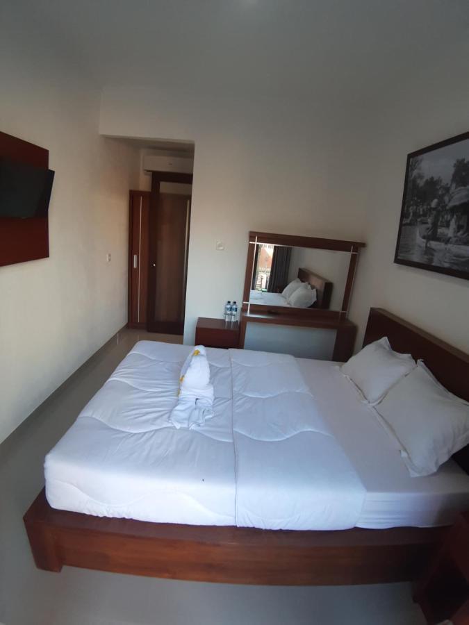 D&D Homestay Pesanggaran ภายนอก รูปภาพ